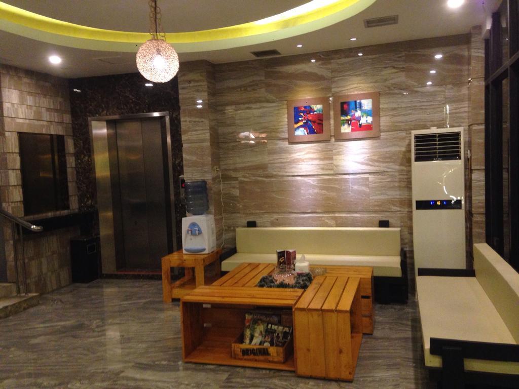 Mustika Gajah Mada Hotel Giacarta Esterno foto